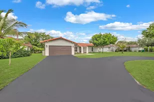 834 Ramblewood Dr, Coral Springs, FL 33071 - Photo 10