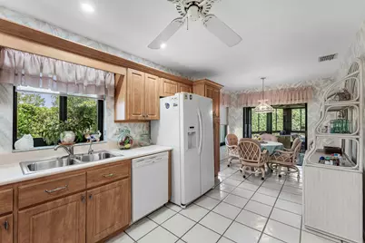 7852 Cloverfield Circle, Boca Raton, FL 33433 - Photo 18
