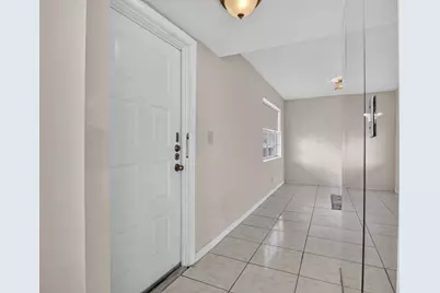 4140 NW 44th Avenue #411, Lauderdale Lakes, FL 33319 - Photo 10