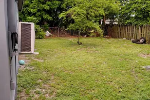 3210 NW 18th Pl, Lauderhill, FL 33311 - Photo 2