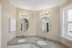 8391 Delphinium Ct, Port Saint Lucie, FL 34952 - Photo 10