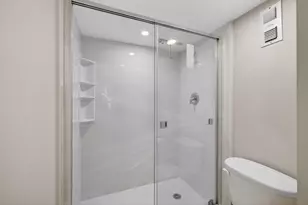5440 N Ocean Dr, Singer Island, FL 33404 - Photo 34