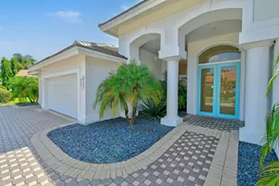 8091 SE Woodlake Ln W, Hobe Sound, FL 33455 - Photo 6
