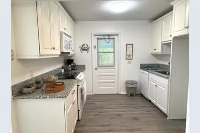 1115 Hernando Street #B, Fort Pierce, FL 34949 - Photo 6