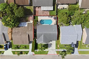 5635 Lake George Pl, Lake Worth, FL 33463 - Photo 1