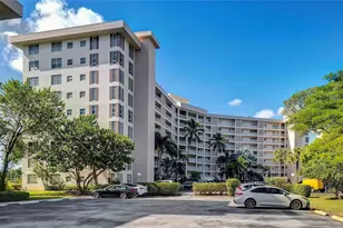 2681 S Course Dr, Pompano Beach, FL 33069 - Photo 2