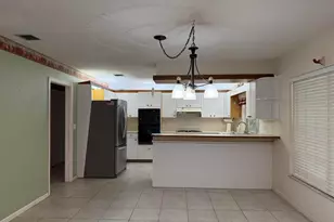 1140 SE Buttonwood Cir, Stuart, FL 34997 - Photo 6