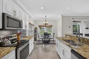 11483 Beacon Pointe Ln, Wellington, FL 33414 - Photo 6