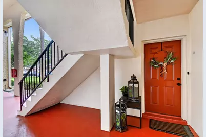 124 Lake Evelyn Drive, West Palm Beach, FL 33411 - Photo 4