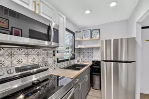 124 Lake Evelyn Dr, West Palm Beach, FL 33411 - Photo 16
