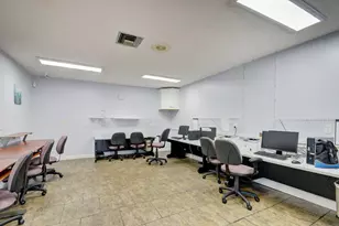 124 Lake Evelyn Dr, West Palm Beach, FL 33411 - Photo 50