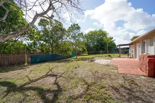 120 Swan Pkwy W, Royal Palm Beach, FL 33411 - Photo 22