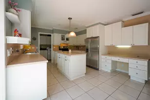 120 Swan Pkwy W, Royal Palm Beach, FL 33411 - Photo 8