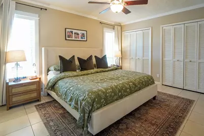 120 Swan Parkway W, Royal Palm Beach, FL 33411 - Photo 12