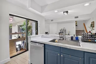 22976 Oxford Pl, Boca Raton, FL 33433 - Photo 4