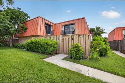 3310 Meridian Way S #A, Palm Beach Gardens, FL 33410 - Photo 2