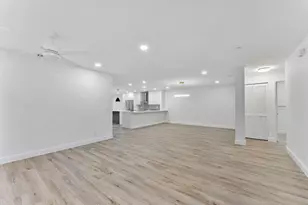 9180 Pine Springs Dr, Boca Raton, FL 33428 - Photo 4
