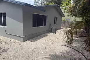 1126 NE 16th Pl, Fort Lauderdale, FL 33305 - Photo 16