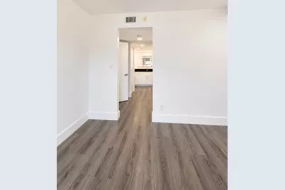 3930 Oaks Clubhouse Drive #303, Pompano Beach, FL 33069 - Photo 10