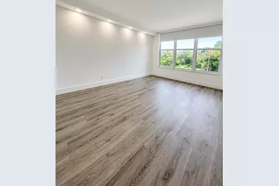 3930 Oaks Clubhouse Drive #303, Pompano Beach, FL 33069 - Photo 8