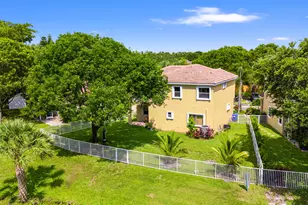 1753 NW 74th Way, Pembroke Pines, FL 33024 - Photo 26