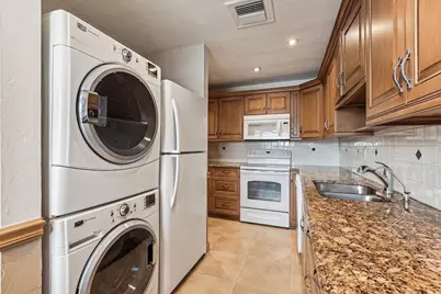 1051 Orange Terrace #103, Delray Beach, FL 33445 - Photo 12