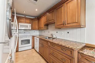 1051 Orange Terrace, Delray Beach, FL 33445 - Photo 8