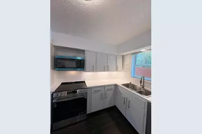 601 SE 5th Court #102, Fort Lauderdale, FL 33301 - Photo 6