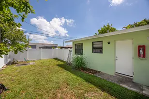 805 NE 40th St, Oakland Park, FL 33334 - Photo 2