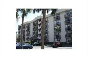 2771 Riverside Dr, Coral Springs, FL 33065 - Photo 2