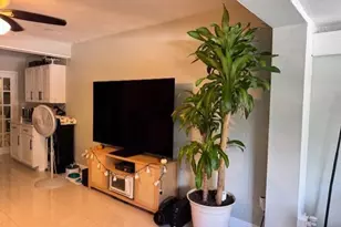 410 SW 7th St, Fort Lauderdale, FL 33315 - Photo 10