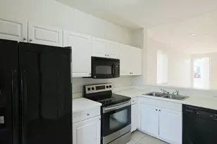 4154 Napoli Lake Dr, Riviera Beach, FL 33410 - Photo 4