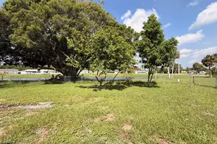 1812 SE Elkhart Terrace, Port Saint Lucie, FL 34952 - Photo 30