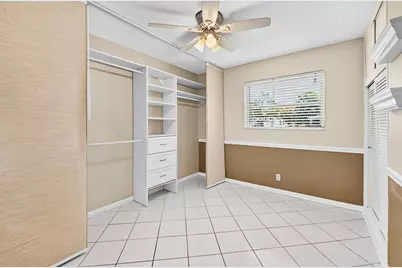 313 Poe Drive, Palm Springs, FL 33461 - Photo 16