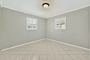313 Poe Dr, Palm Springs, FL 33461 - Photo 20