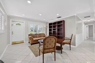 313 Poe Dr, Palm Springs, FL 33461 - Photo 6