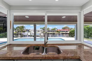 925 SE 10th St, Pompano Beach, FL 33060 - Photo 22