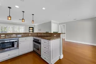 925 SE 10th St, Pompano Beach, FL 33060 - Photo 20