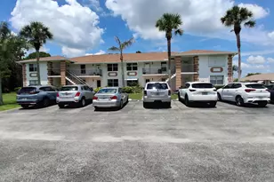 533 S Lakes End Dr S, Fort Pierce, FL 34982 - Photo 1