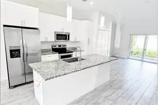 1562 W 26th Ct, Riviera Beach, FL 33404 - Photo 4