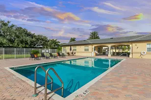 2060 Greenview Shores Blvd, Wellington, FL 33414 - Photo 14