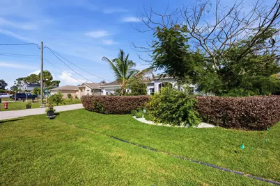 2081 SW Tropical Terrace, Port Saint Lucie, FL 34953 - Photo 4