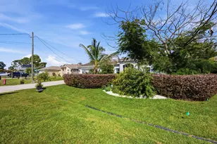 2081 SW Tropical Terrace, Port Saint Lucie, FL 34953 - Photo 4
