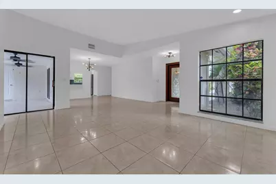 10084 Camelback Lane, Boca Raton, FL 33498 - Photo 2