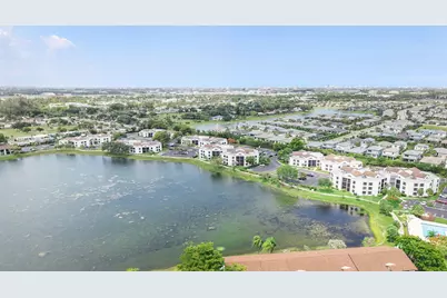 212 Lake Pointe Drive #302, Oakland Park, FL 33309 - Photo 4