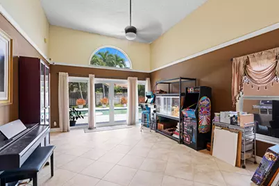 10333 Buena Ventura Drive, Boca Raton, FL 33498 - Photo 4