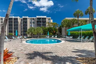 6 Royal Palm Way, Boca Raton, FL 33432 - Photo 2