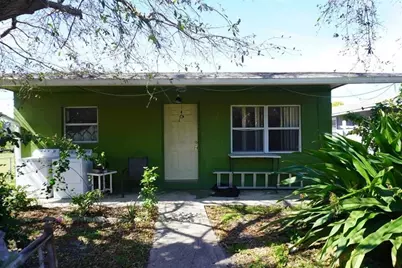 715 N 10th Street, Fort Pierce, FL 34950 - Photo 1