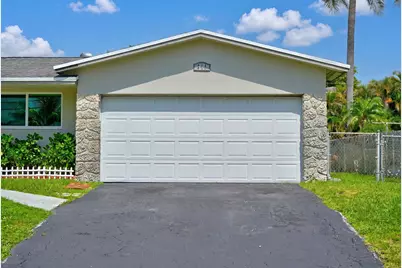 641 NW 43rd Avenue, Coconut Creek, FL 33066 - Photo 6