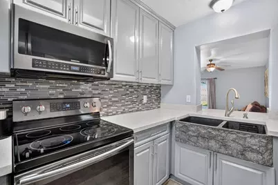 641 NW 43rd Avenue, Coconut Creek, FL 33066 - Photo 4